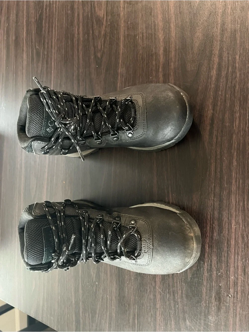 Columbia Newton Ridge Black Hiking Boots
